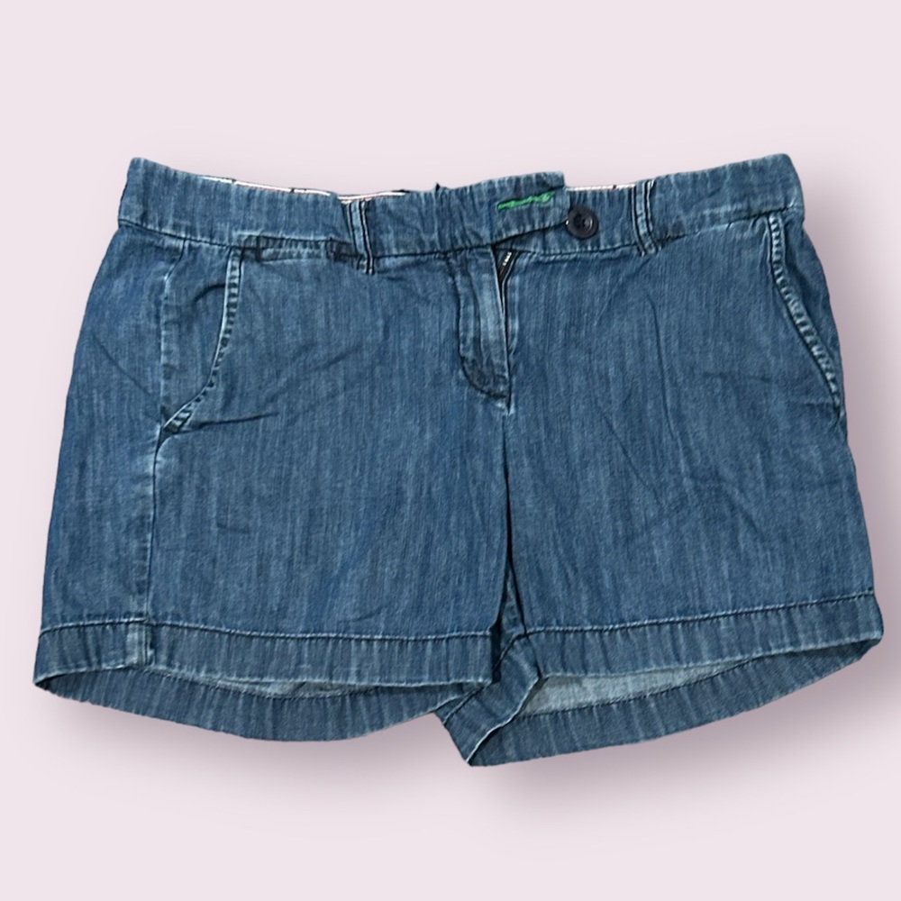 Tommy Hilfiger short size 8